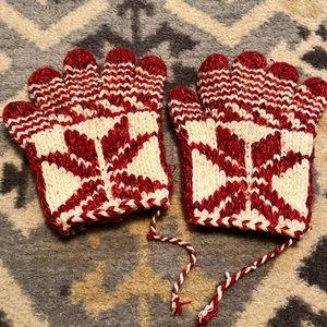Handmade gloves